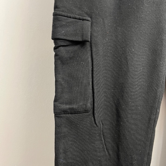Twik by Simons cozy cotton cargo joggers with 4 pockets, M, black. - Picture 4 of 16